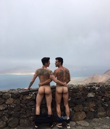 I want to enjoy with my ass 5a1bf6cc84be7.jpg