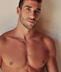 wow kiss wow 5a1c1e4347fa3.jpg