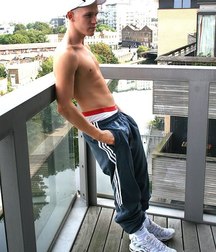 cum cum cum watching the pics 5a1ebe5dc3040.jpg