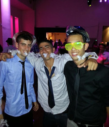 Straight Boys inside 5a2125bf29de1.jpg