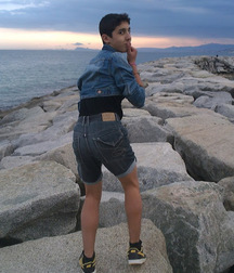 Straight Boys inside 5a2125e4d8f3a.jpg