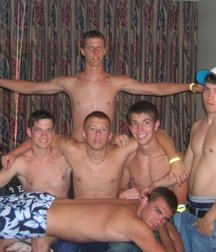 nice frends Straight 5a23cc7c83bf8.jpg
