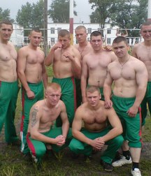 young soldiers  5a2417354e85c.jpg