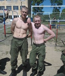 young soldiers  5a2417bd0a892.jpg