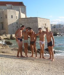 sexual meeting with straight 5a2428af3ca04.jpg