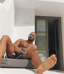 jerk before sleep 5a2856beeec0f.jpg