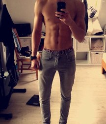 jerk before sleep 5a2856e700b0e.jpg