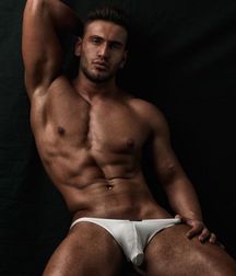 tongue in the ass 5a315cedce07f.jpg