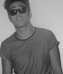 sexy boys for you 5a32c88961f71.jpg