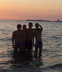 sexy boys for you 5a32c890e98a5.jpg