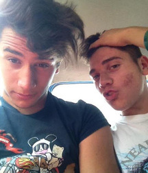 sexy boys for you 5a32c895d2cc8.jpg