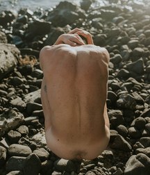 naked 5a3391c72d7d3.jpg