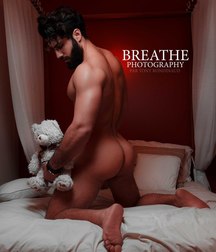 naked 5a3391dd4e28b.jpg