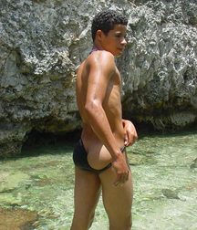 latin sperm kissss 5a344bc65afca.jpg