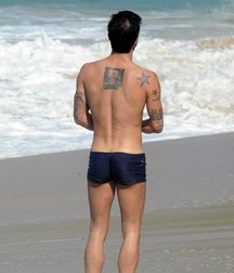 some exciting boy 5a37a0cb20401.jpg