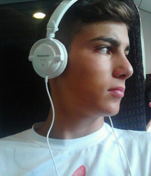frends in love 5a38f8c4d54e6.jpg