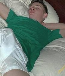 jerking in the bed 5a398c15a7d20.jpg