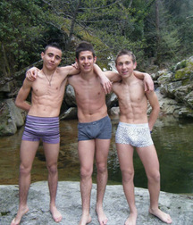 les amis de lit 5a3a310544f6c.jpg