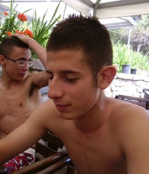 les amis de lit 5a3a311db9b45.jpg
