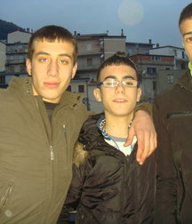jeunes amis hetero 5a3a371ce3e0e.jpg