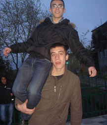 jeunes amis hetero 5a3a371f077f3.jpg