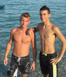 jeunes amis hetero 5a3a37563c75d.jpg