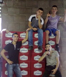 jeunes amis 5a3a38cc2b225.jpg