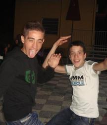 jeunes amis 5a3a38cf15dfc.jpg