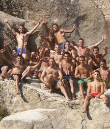 jeunes amis 5a3a38d497f41.jpg