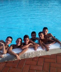 jeunes amis 5a3a38d6ba749.jpg