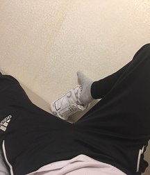 feet in your hands 5a4549b401fd2.jpg