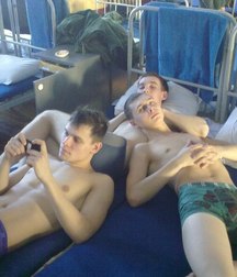jerking in the morning 5a48b60de80e9.jpg