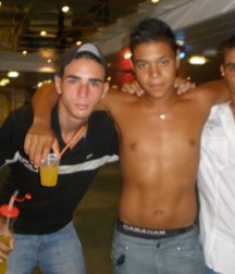 hetero frends 5a512f53da521.jpg
