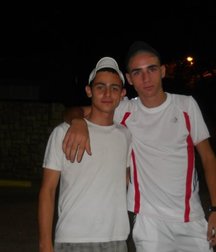 hetero frends 5a512f5d81b0c.jpg