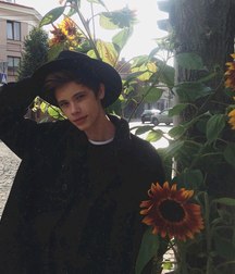 young flowers 5a53c70fe9f32.jpg