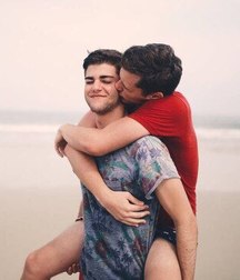 yes I love boys 5a5650331f586.jpg