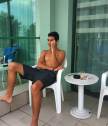 yes I love boys 5a565041b8d78.jpg