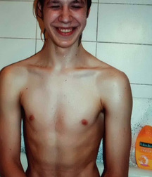 gerard ses amis e des details 5a58e764cab20.jpg