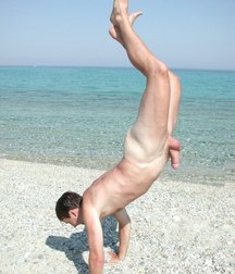 naked and not 5a5a28288a856.jpg