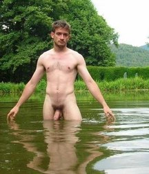 naked and not 5a5a284eca160.jpg