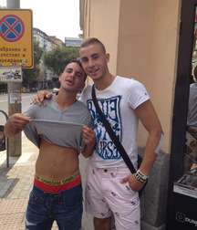 sexy frends 5a60cff04998b.jpg