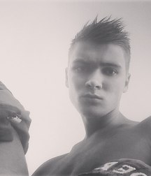 russian real boys 5a6c8e13bc5a3.jpg