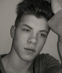 russian real boys 5a6c8e2e243b3.jpg