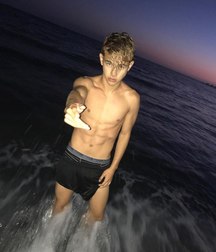 teens 5a7e07982b315.jpg