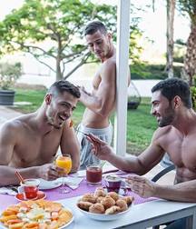 ass & boys 5a88132cf2769.jpg