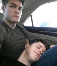 MES AMIS  5a9521dbd7c07.jpg