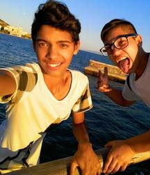 MES AMIS  5a9521fe474bf.jpg