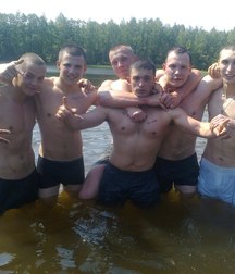 russian boys 5aa8f52f013a0.jpg