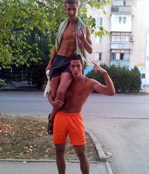 russian boys 5aa8f5502e672.jpg
