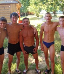 russian boys 5aa8f55f0ce23.jpg